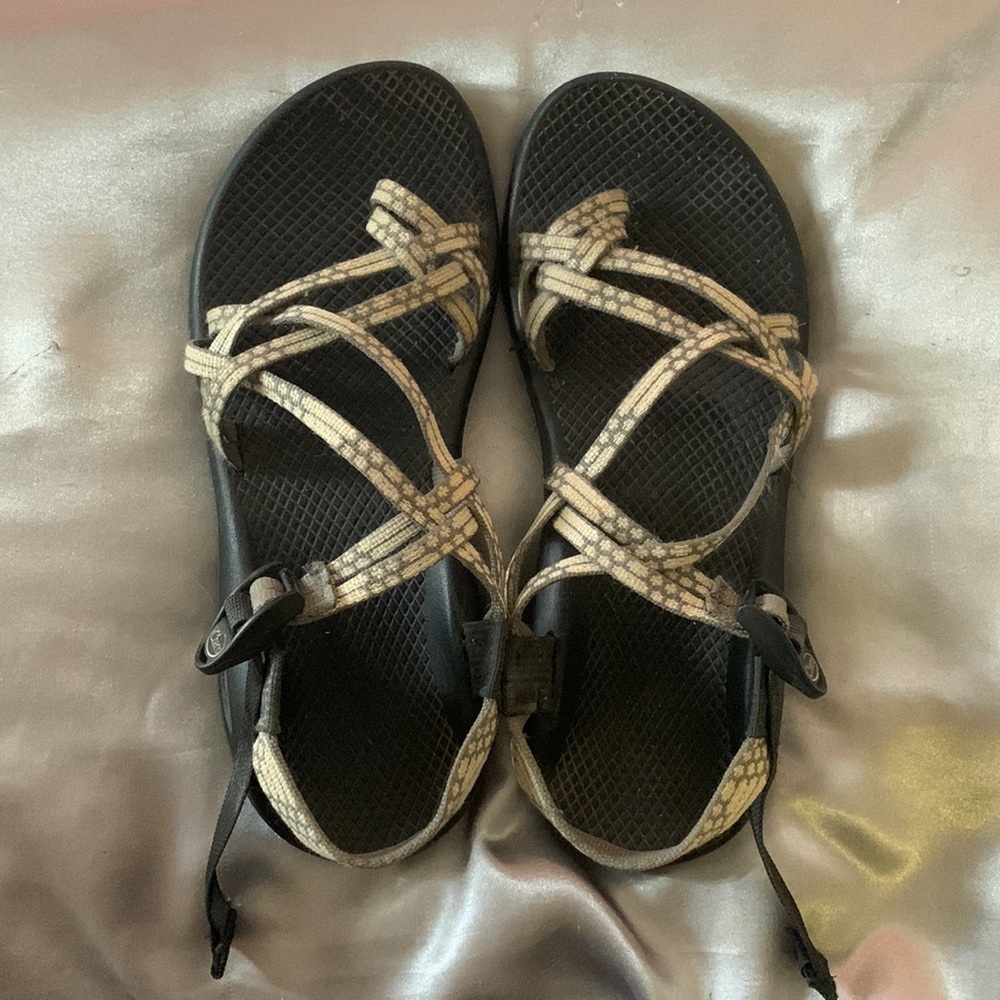 Womens Chacos Size 10.